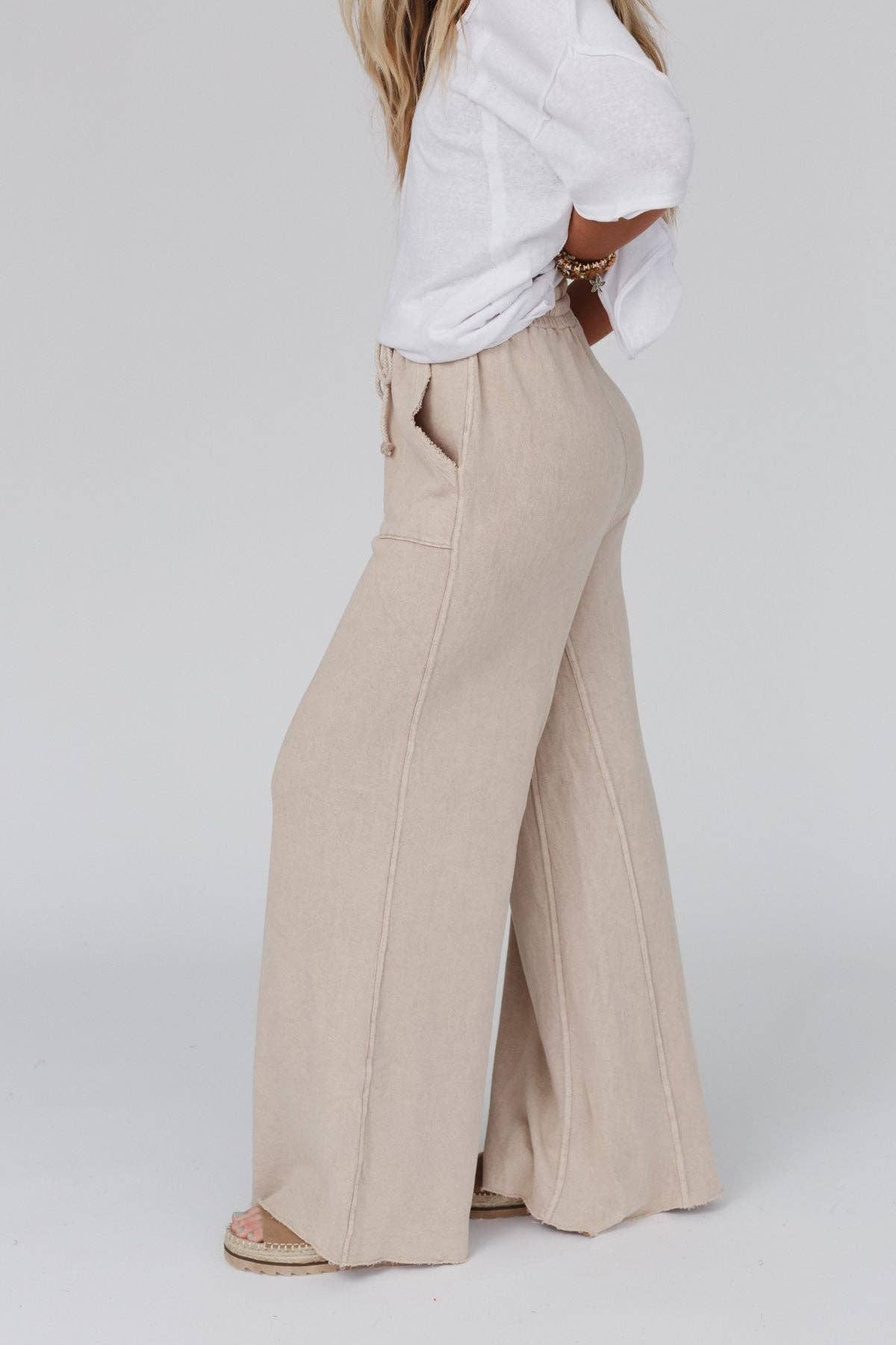 Relaxing Robin Wide Leg Pant (New Taupe)